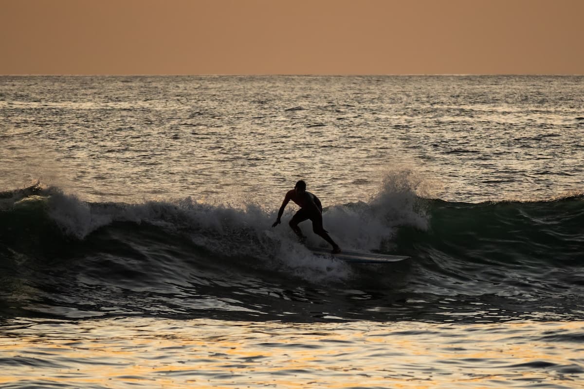 Man surfing in Santa Teresa 