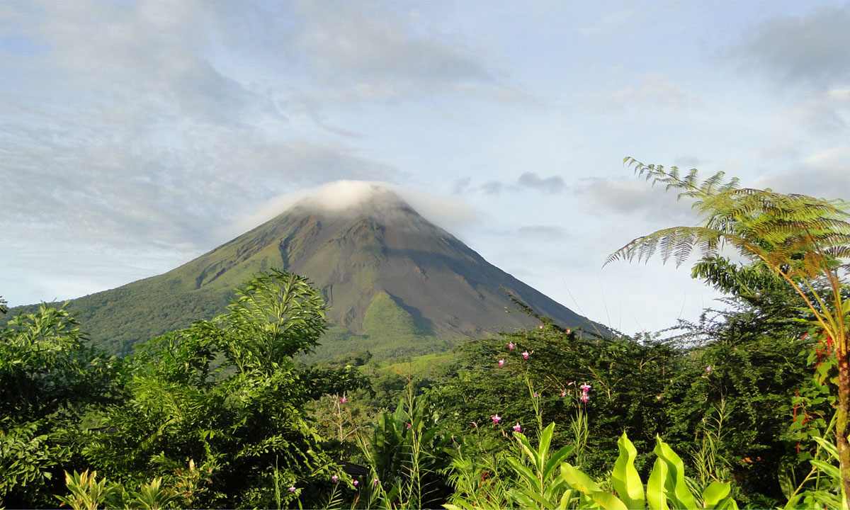 Arenal or La Fortuna for overnight