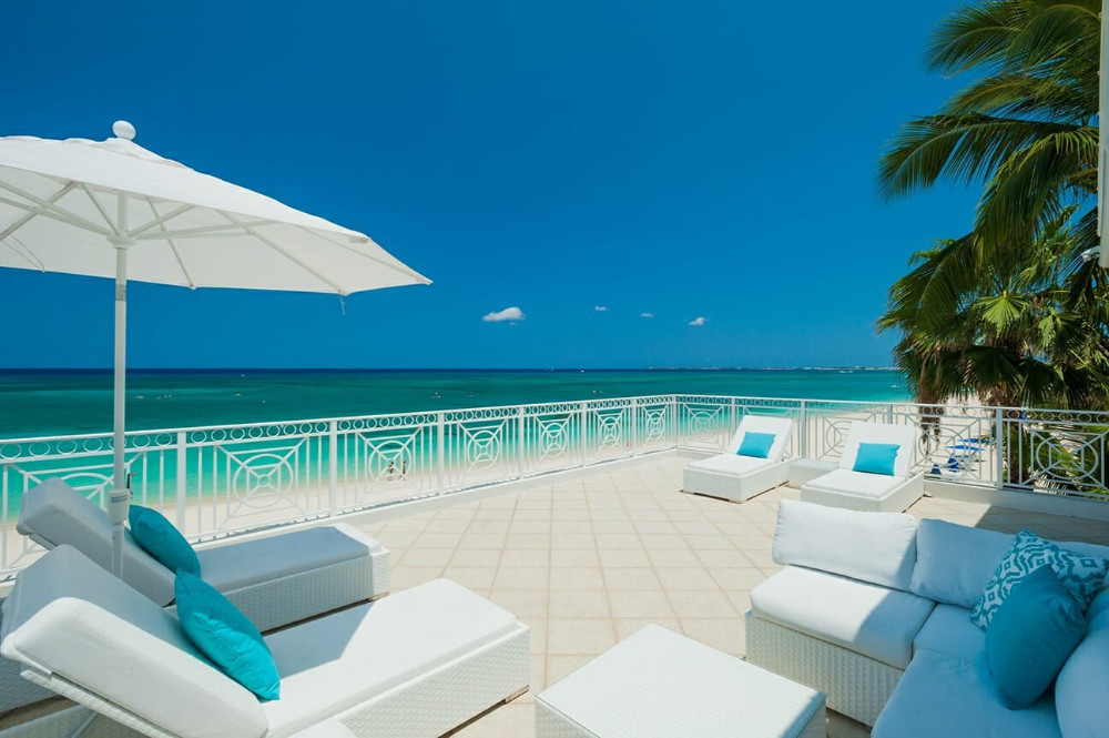 Regal Beach Club Grand Cayman Condos | Seven Mile Beach