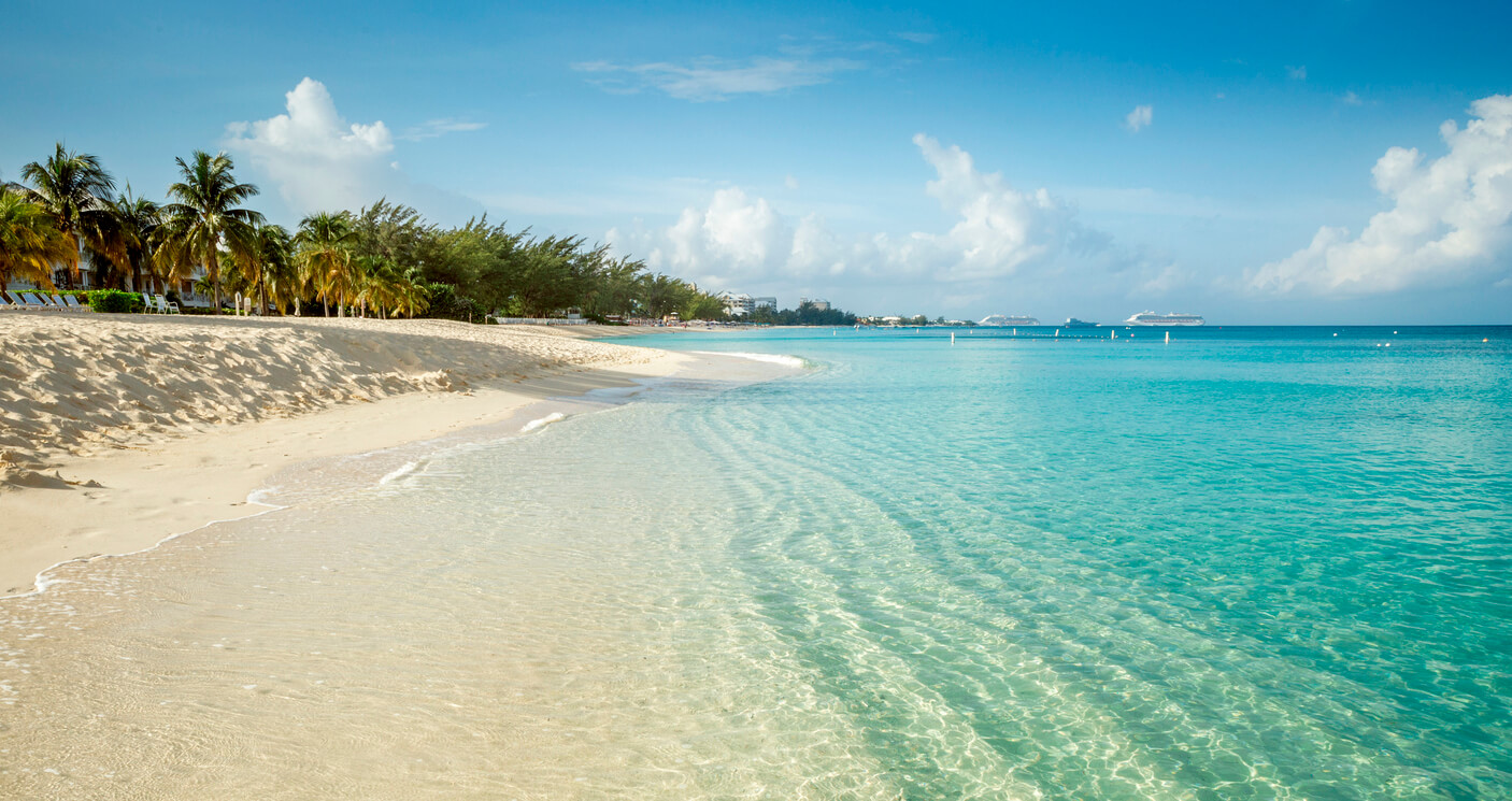 A Visitor's Guide to Grand Cayman's Seven Mile Beach