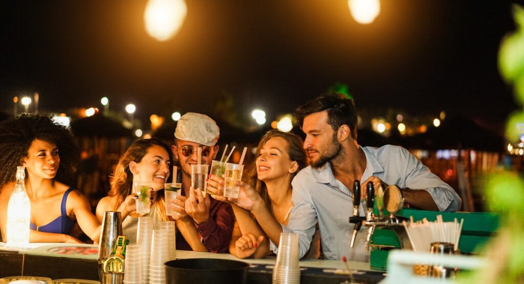 Explore Grand Cayman Nightlife 2024: Top Bars & Clubs Guide