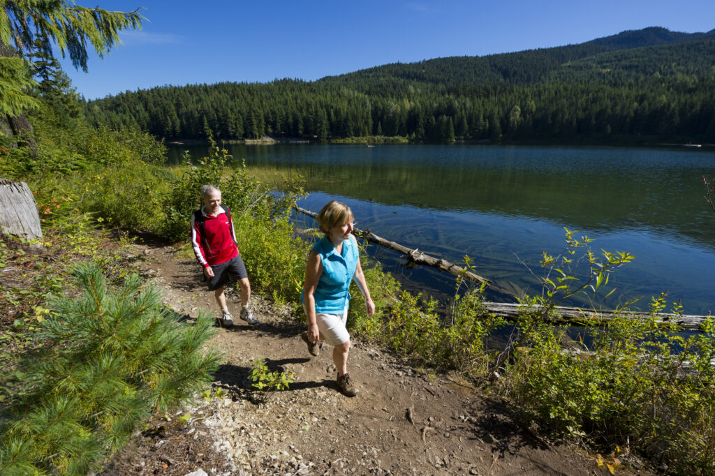 image of hiker couple