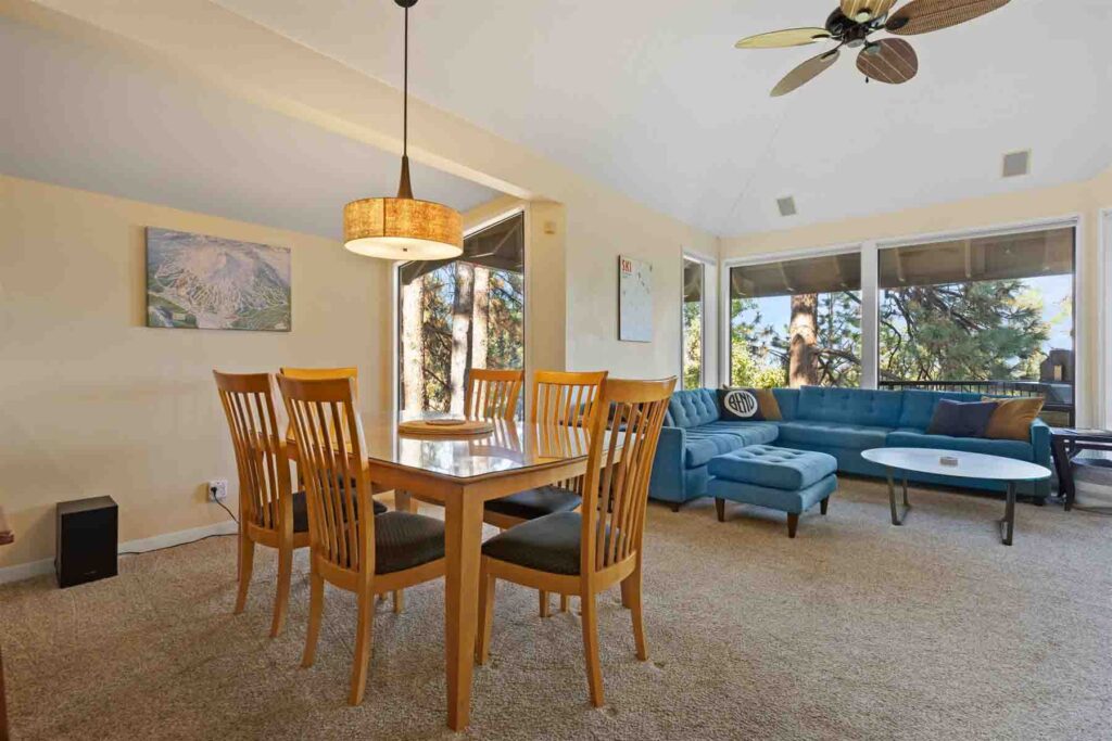 Alpenglow Vacation Rental Living Room and Dining Room