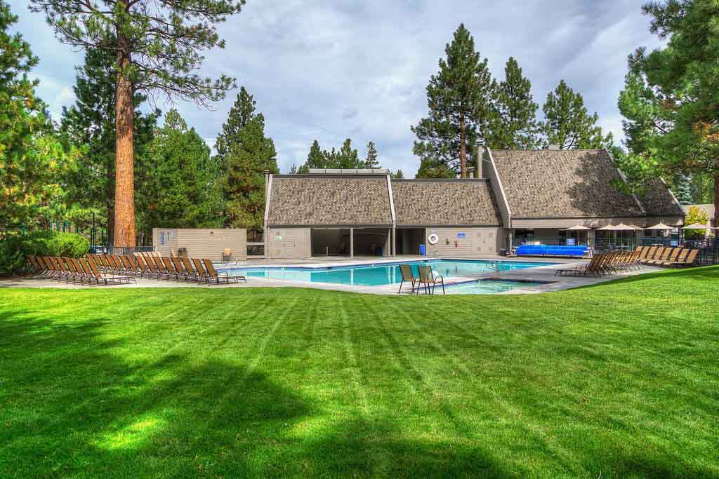 Mt. Bachelor Village Resort Pool and Jacuzzi