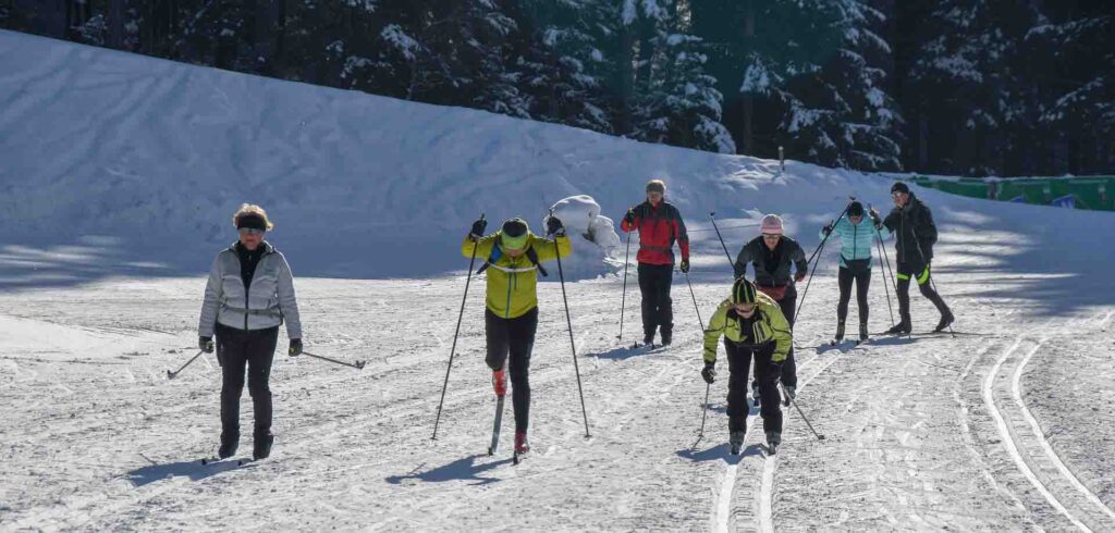 Group of Nordic and Cross Country Skiiers in Bend OR