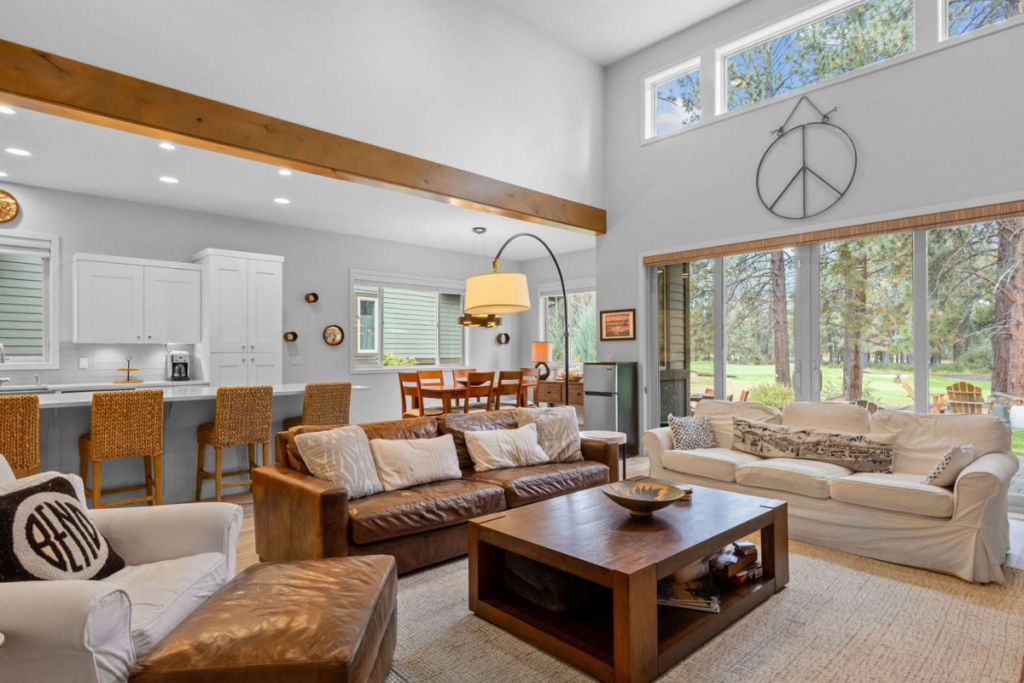 Kangaroo Loop 1 Living Room