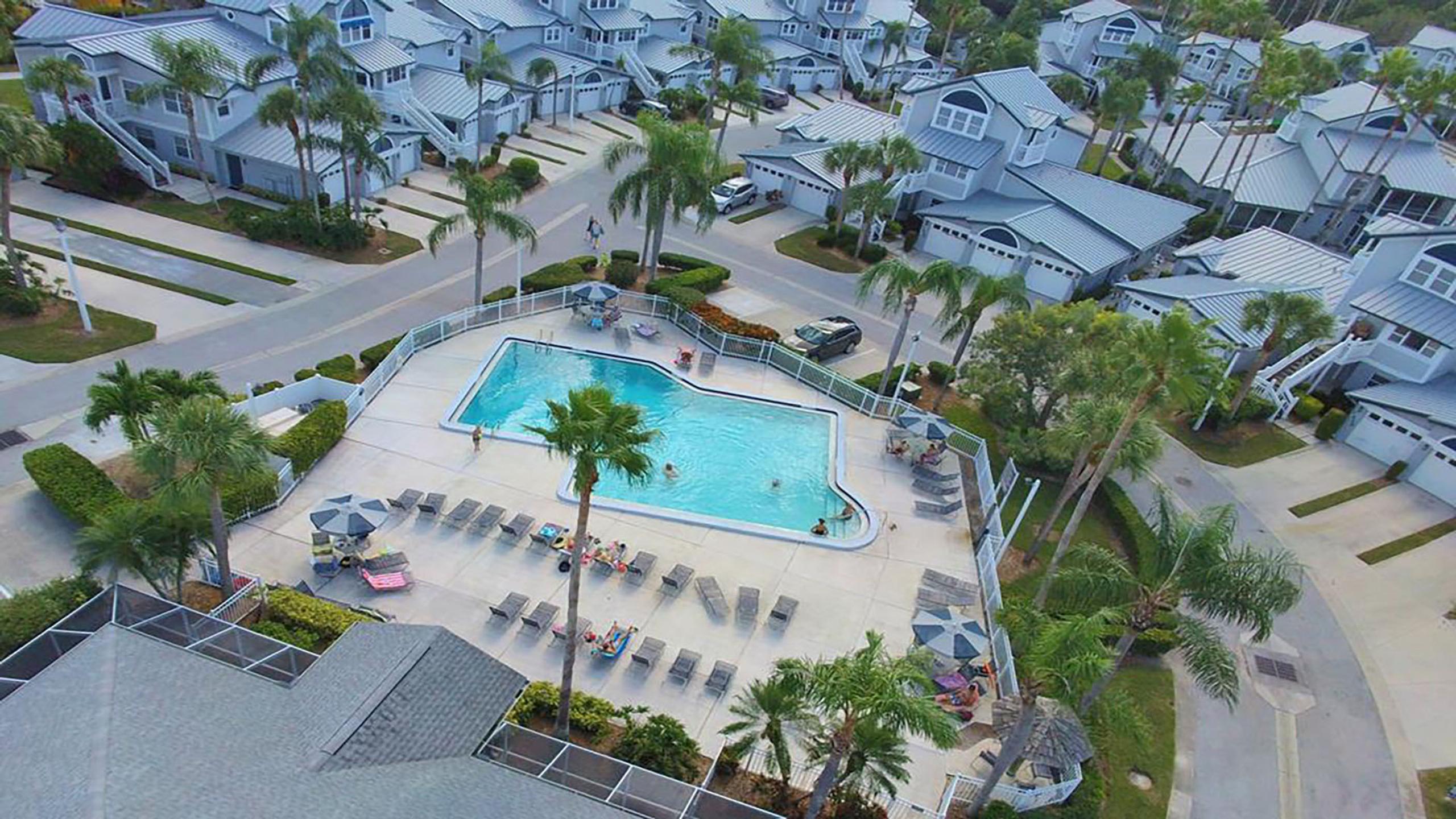 Siesta Key Vacation Rentals - Gulf & Bay Club Bayside