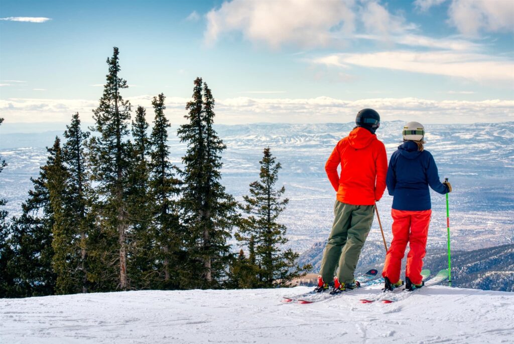 ski santa fe skiers looking at the view