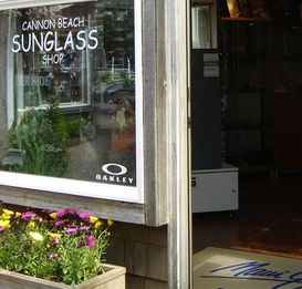 Cannon Beach Sunglass Shop