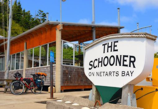 The Schooner Restaurant & Lounge