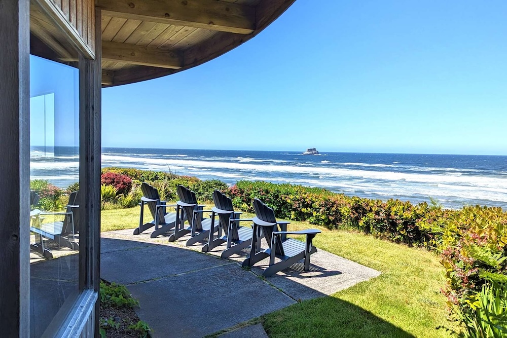 view of ocean from back patio of a vacation rental in Cannon Beach, Oregon