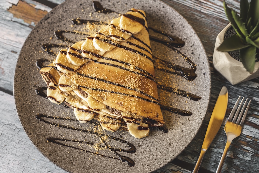 banana and chocolate crepe