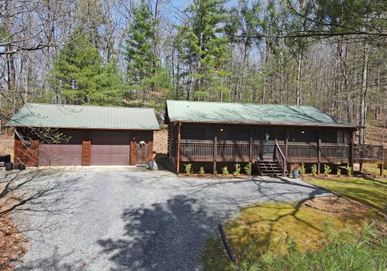picture of a Blue Ridge cabin to escape to