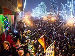 Christmas Lighting Festival First 3 weekends in Dec.