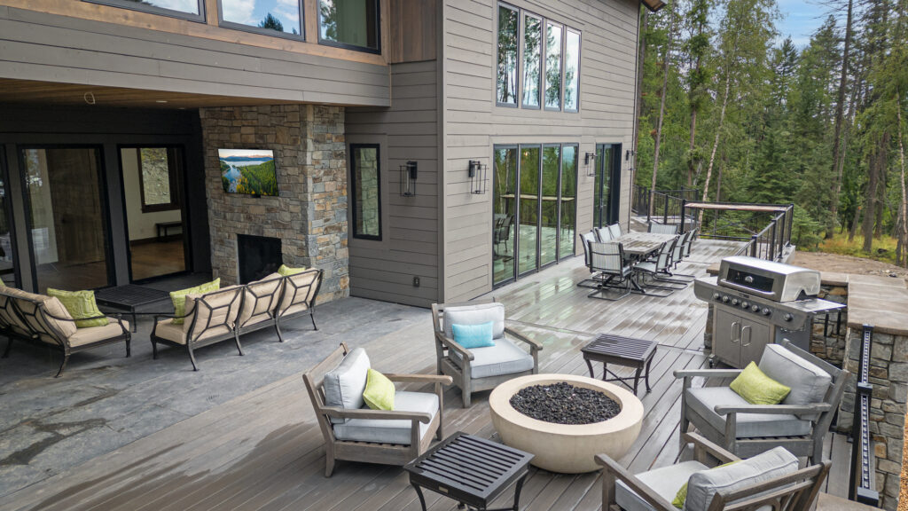 Expansive deck with fire pit, tv and grill - Great Northern Mountain Escape, Whitefish