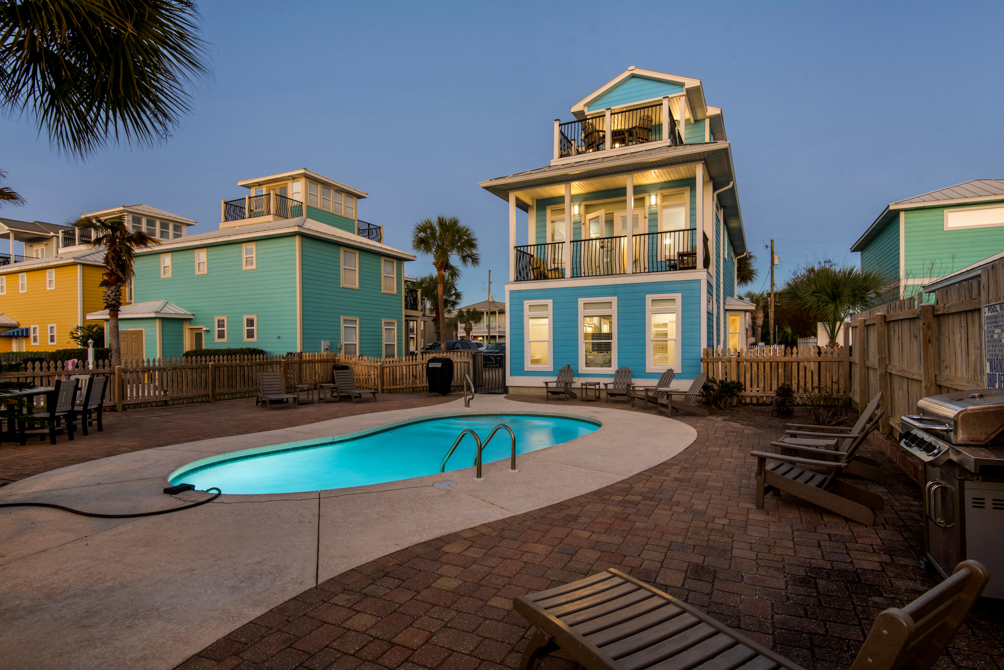 Destin Florida Vacation Rental Blue Bungalow located in Emerald Shores