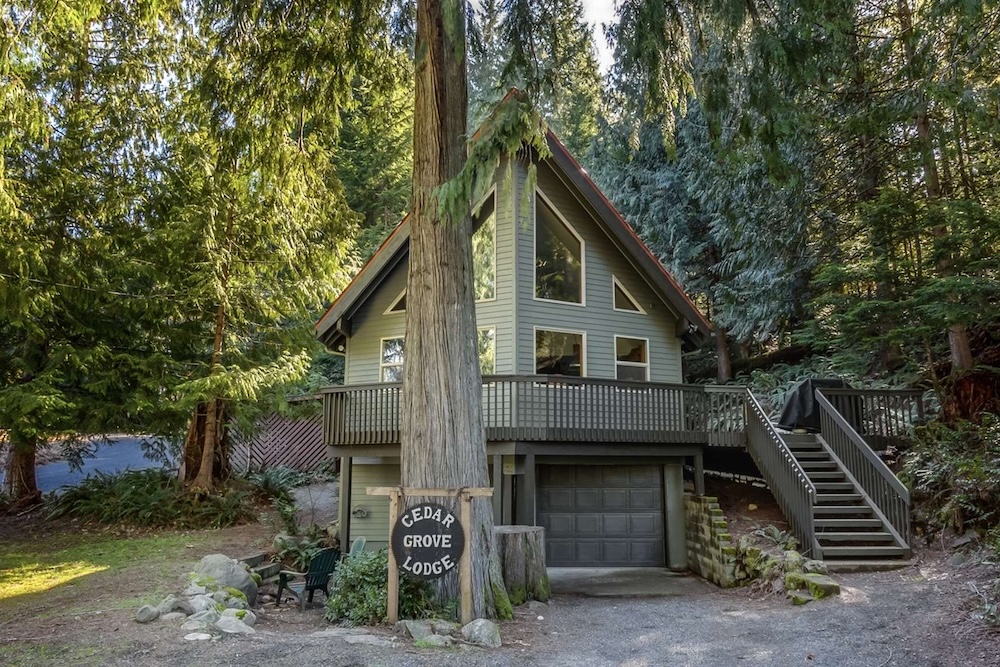 Cedar Grove pet-friendly Packwood, WA cabin
