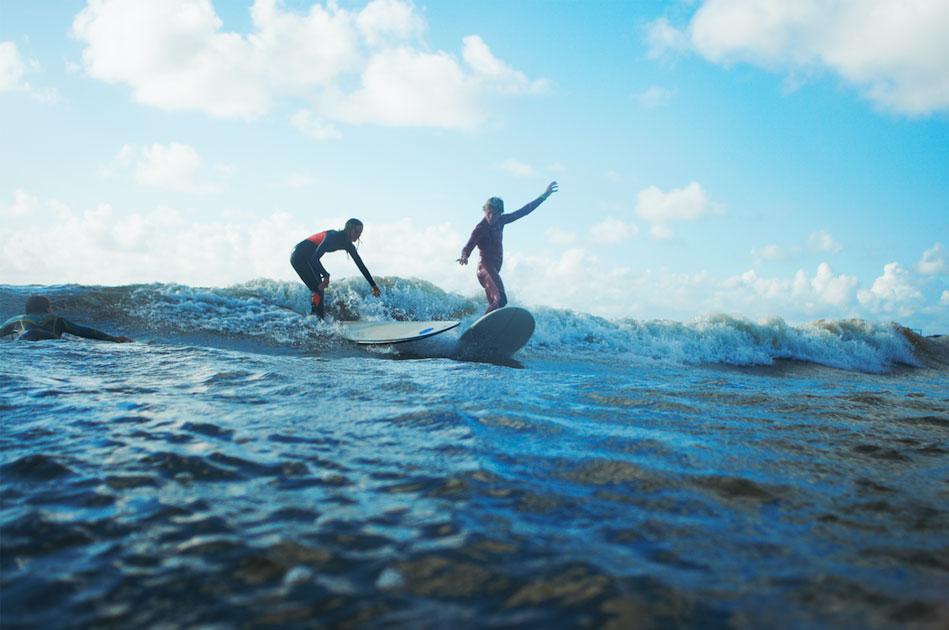 Learn surfing with your teen in Maui