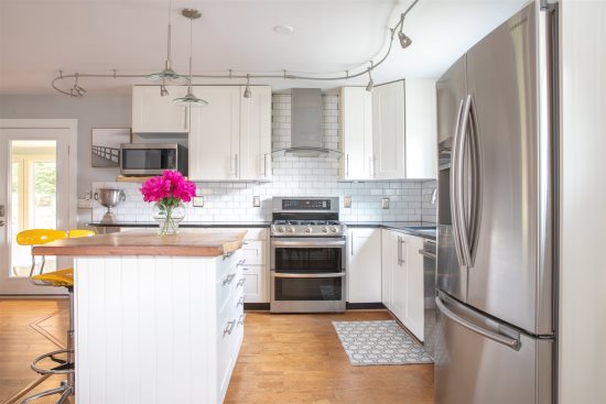 Modern kitchen in Charlottesville Vacation Rental