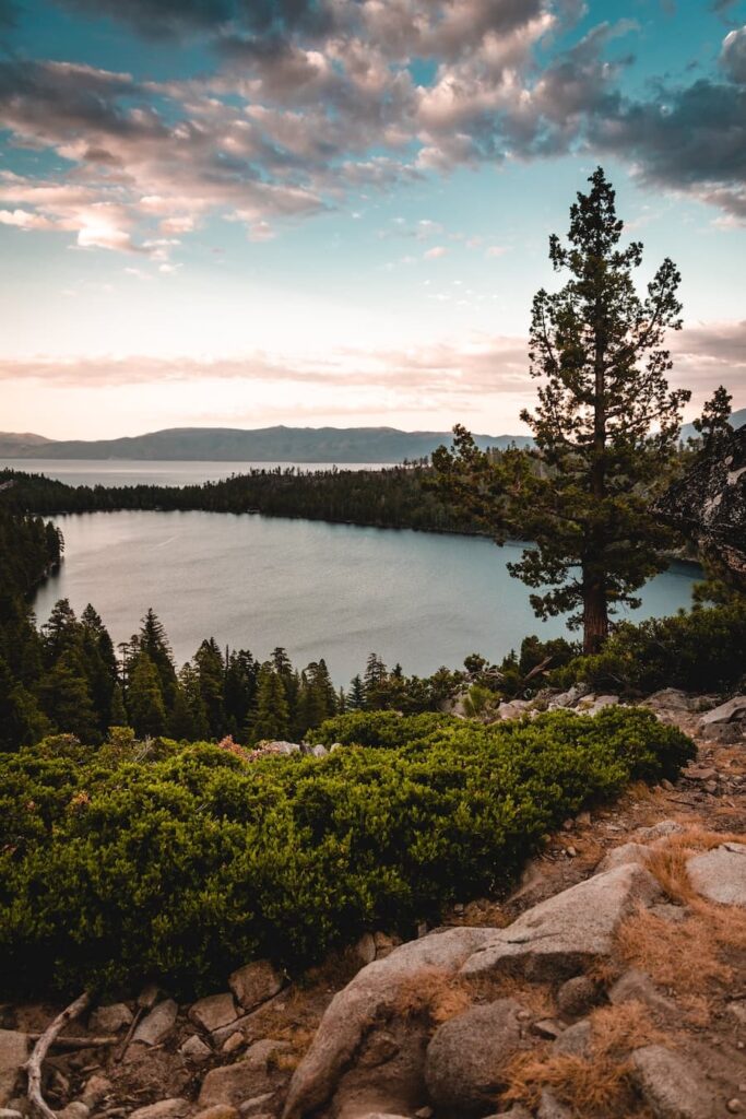 Hiking trails in Lake Tahoe