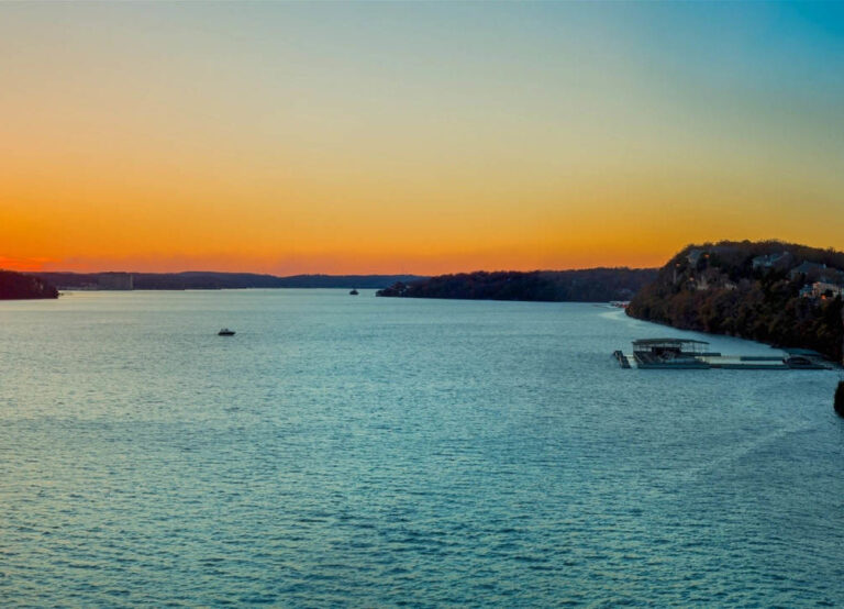 Guide to Lake of the Ozarks Four Seasons Property Management