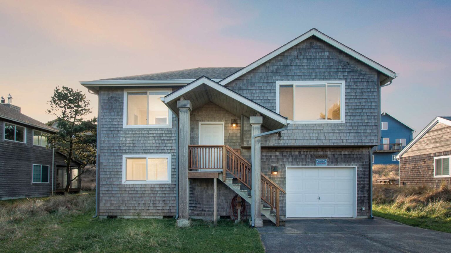 Beach Bungalow for New Years Celebration! Kiwanda Properties