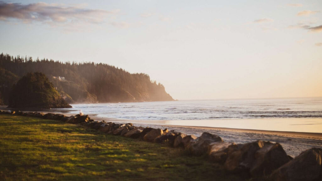 Neskowin And Pacific City Oceanfront Vacation Rentals   Neskowin Beach And Vacation Rentals 1024x576 