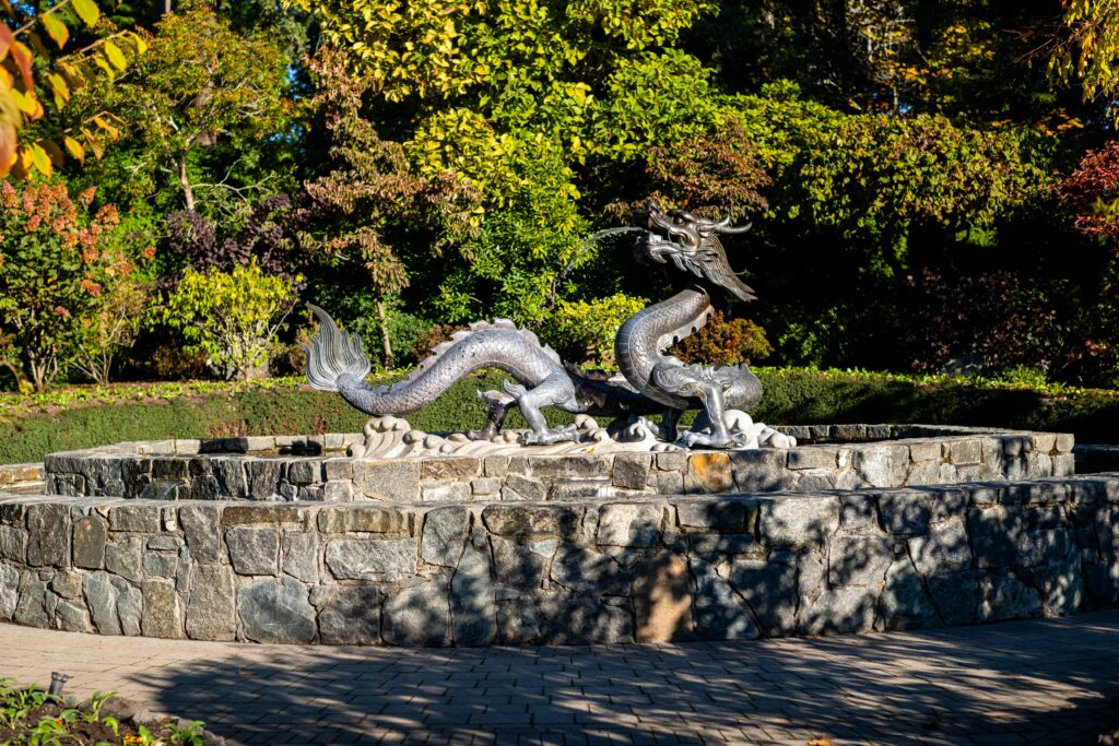 dragon fountain in Butchart Gardens on a sunny day